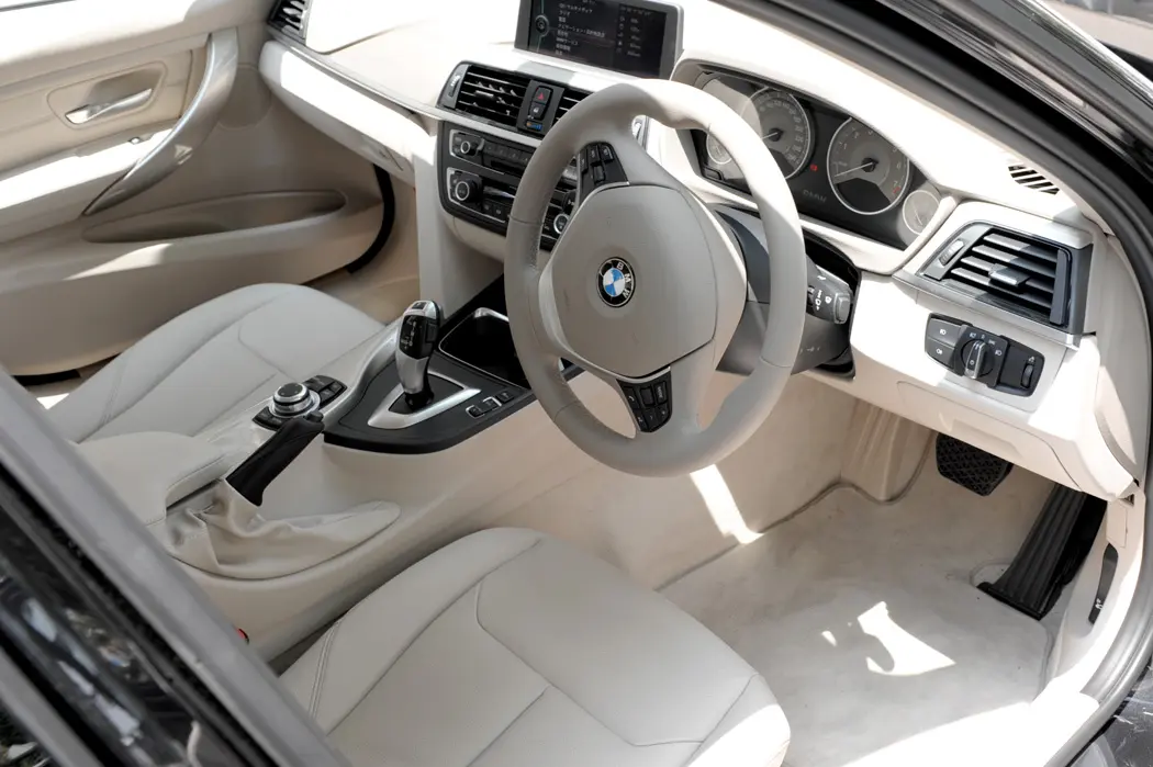 bmw_328i_03