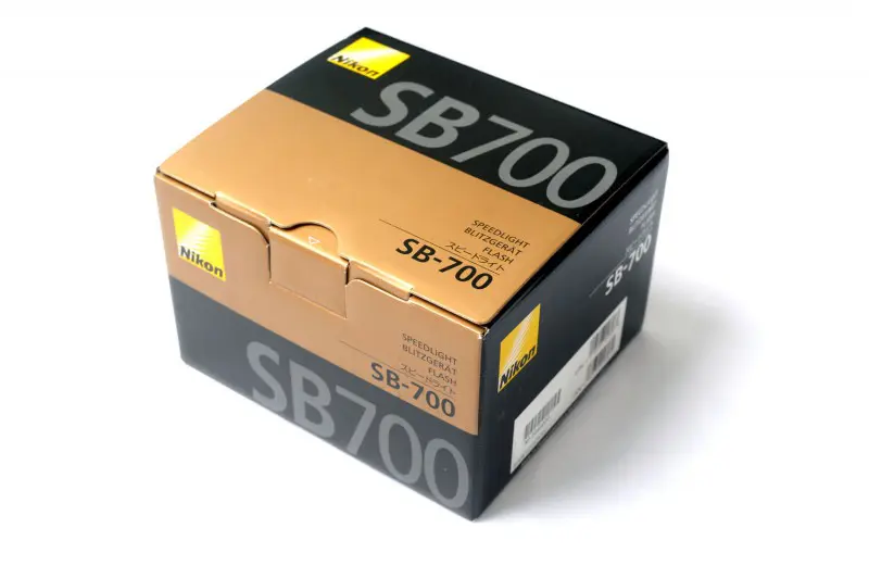 nikon-sb700-1